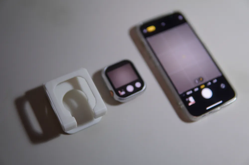 IPhone Apple Watch Monitoring Screen Stand, photo 2 of 4 - IPhone Apple Watch Monitoring Screen Stand Tools