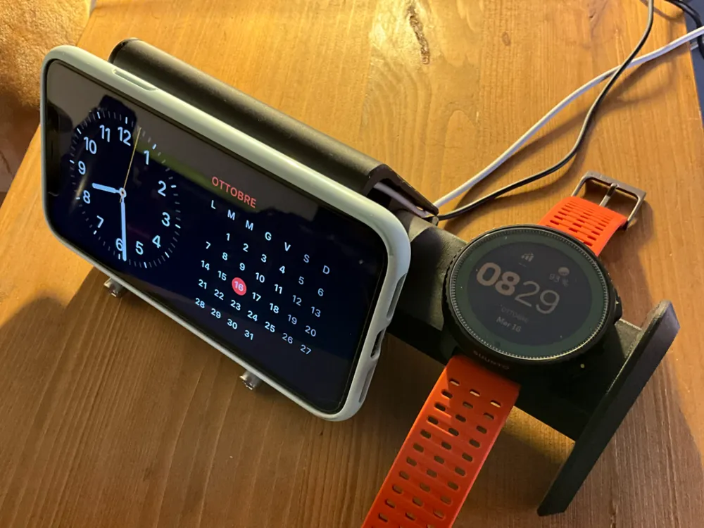 iphone + Apple Watch stand and charger - Electronics, in stock in India