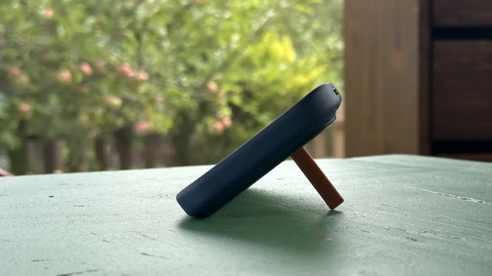 iPhone Smart Dust Cover with Kickstand, photo 4 of 4 - iPhone Smart Dust Cover with Kickstand Tools