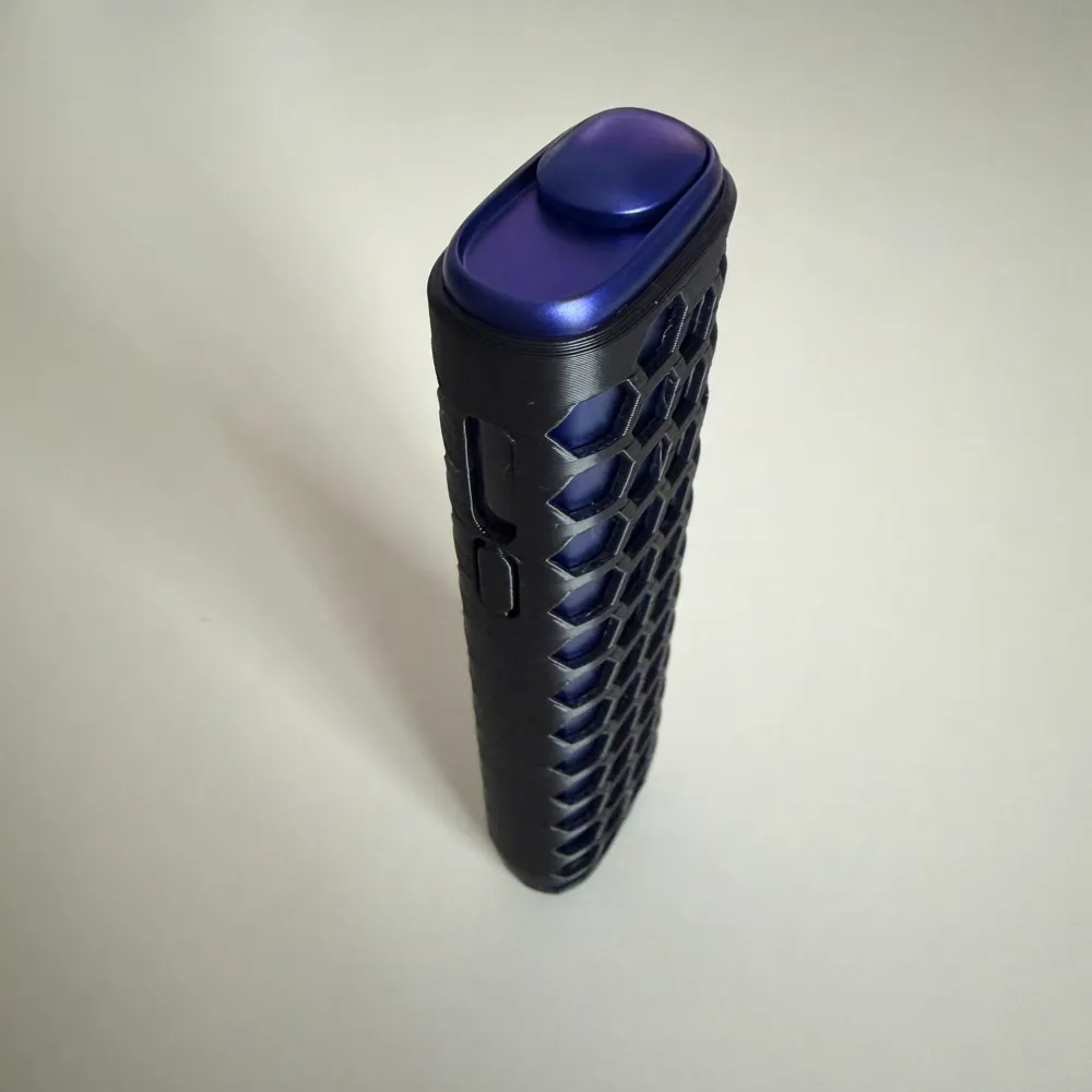 iQOS ILUMA ONE Honeycomb Case, photo 3 of 4 - iQOS ILUMA ONE Honeycomb Case Hobby & DIY