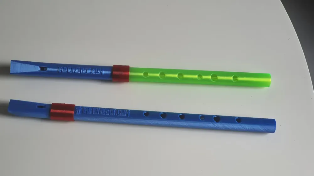 Irish Tin Whistle in D, photo 3 of 4 - Spinning Tops & Classic Toys, music