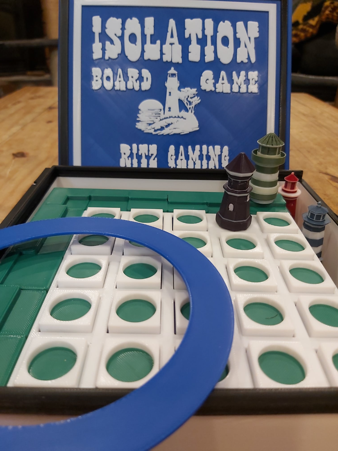 ISOLATION BOARD GAME - Bookcase Edition, photo 4 of 4 - Classic Board Games & Game Sets, Christmas