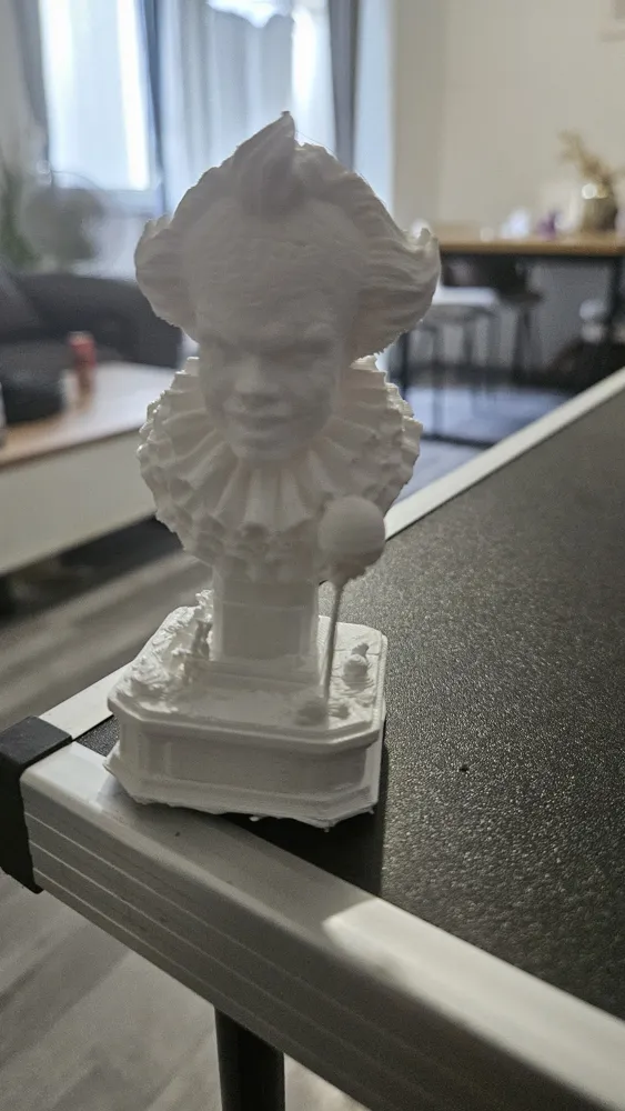 Pennywise Bust, photo 3 of 4 - Pennywise Bust Miniatures