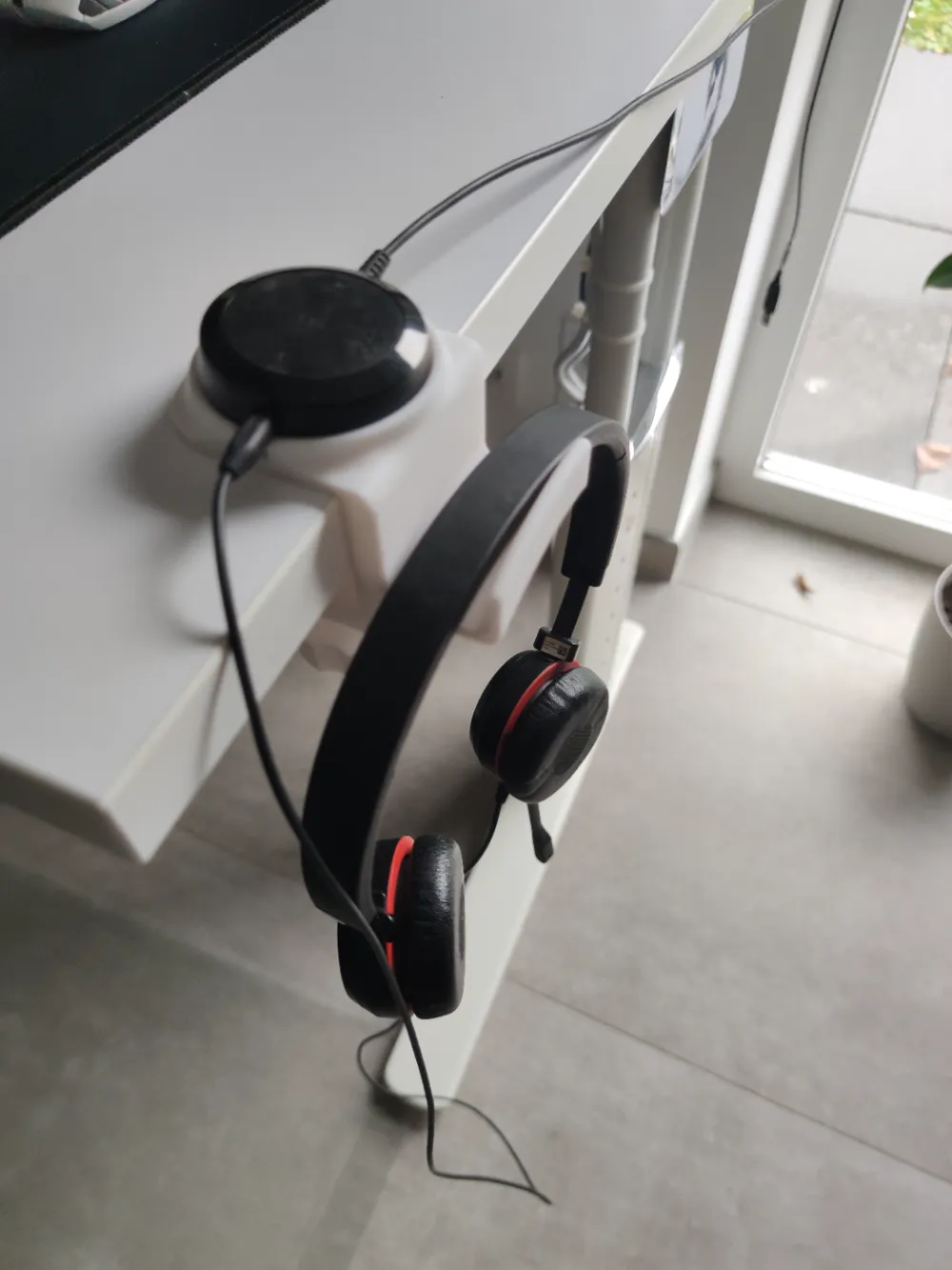 Jabra headset holder, photo 3 of 4 - Jabra headset holder Mobile & Device Accessories