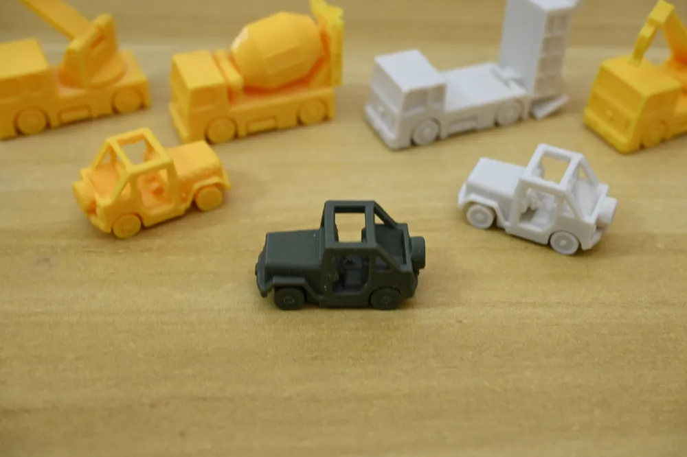 Jeep Model, photo 4 of 4 - Truck, Bus & Tractor Models, miniatures