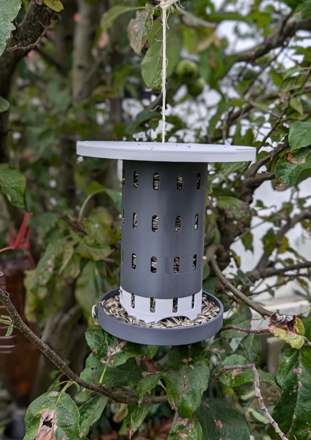 Jogis Vogelfutterstation / Bird-Feeder, photo 2 of 4 - Bird Feeders, bird feeder