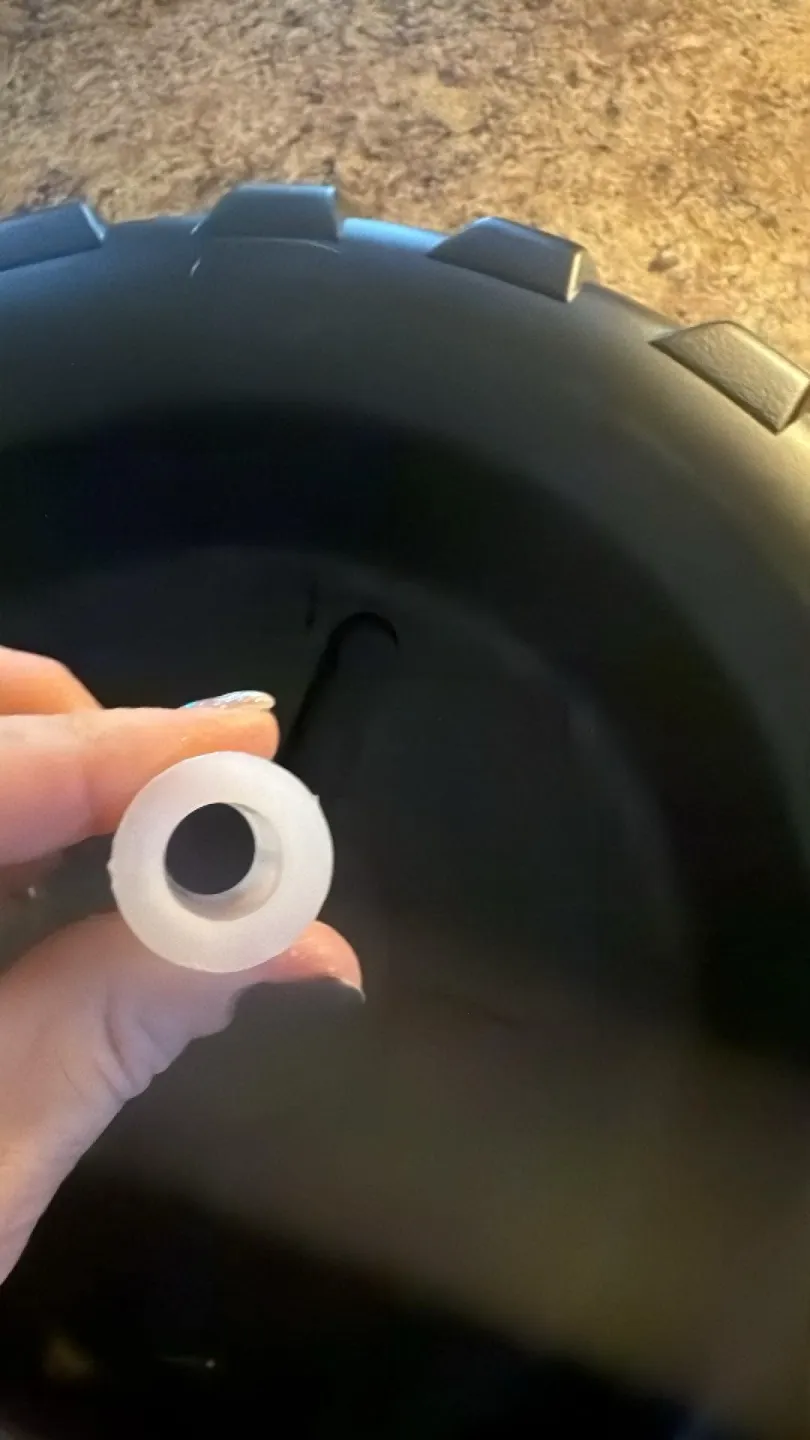 John Deere Gator XUV Ride on toy wheel hub part, photo 4 of 4 - John Deere Gator XUV Ride on toy wheel hub part Toys & Games