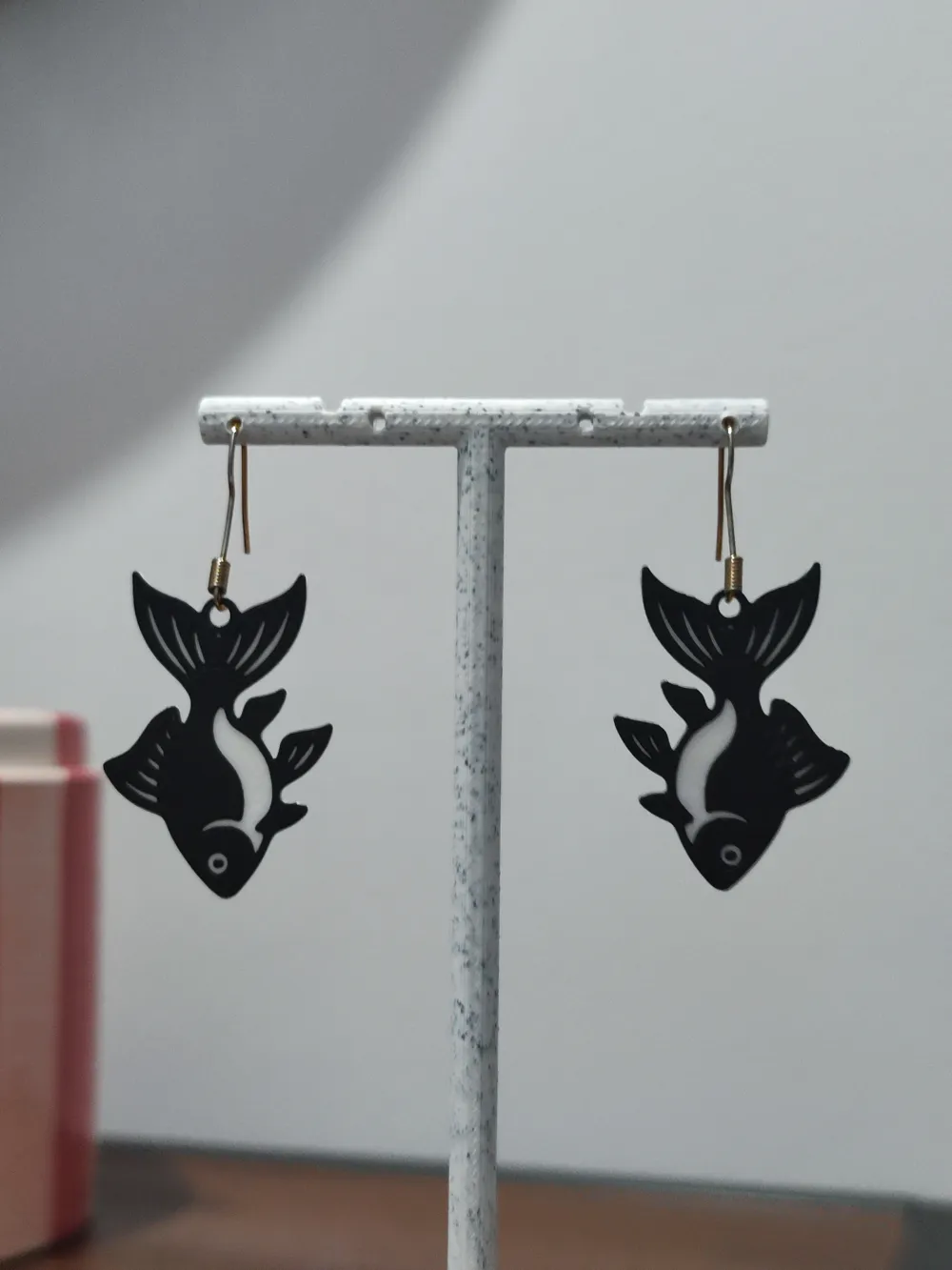 Aretes Pez Koi Yin Yang, photo 2 of 4 - Aretes Pez Koi Yin Yang Fashion