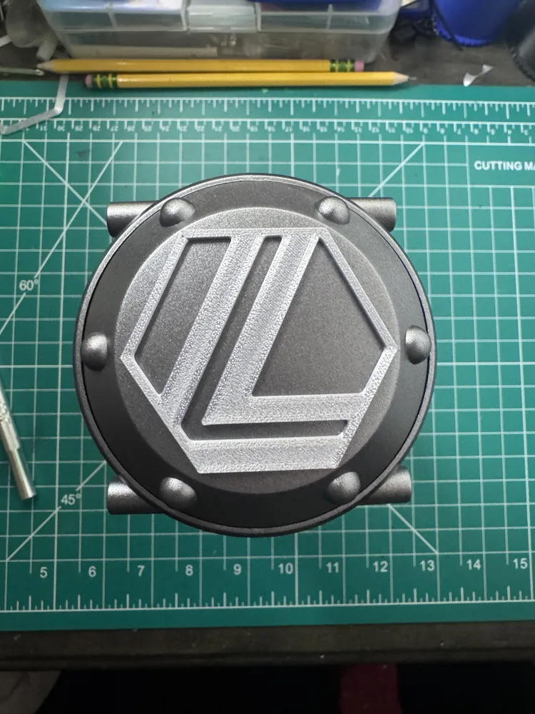 Kryptonite Containment Unit, photo 4 of 4 - Kryptonite Containment Unit Props & Cosplays
