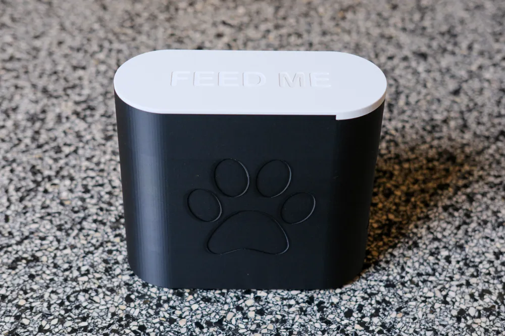 Large Food Container for Pet Food + Sliding Lid, photo 2 of 4 - Pet Bowls & Feeders, cat