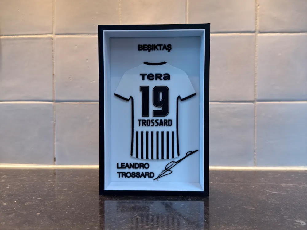 Besiktas Jersey Frame Decor, photo 3 of 4 - Besiktas Jersey Frame Decor Household