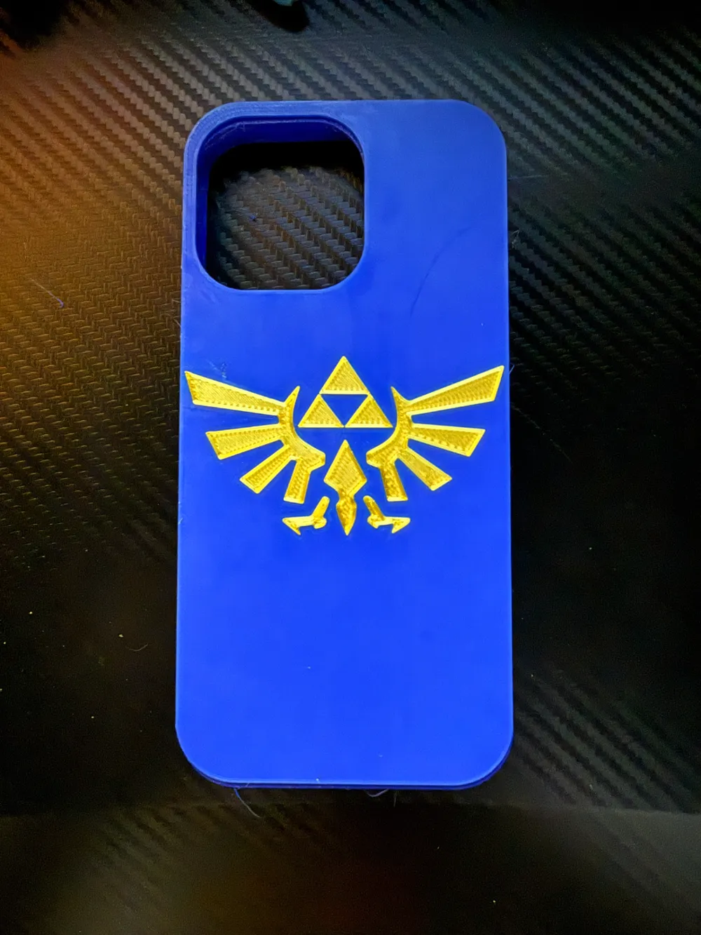 Legend of Zelda logo backing (iPhone 16 pro max), photo 3 of 4 - Legend of Zelda logo backing (iPhone 16 pro max) Hobby & DIY