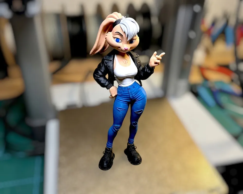 Lola Bunny Urban Style, photo 2 of 5 - Wild Animal Figurines, Bugs Bunny