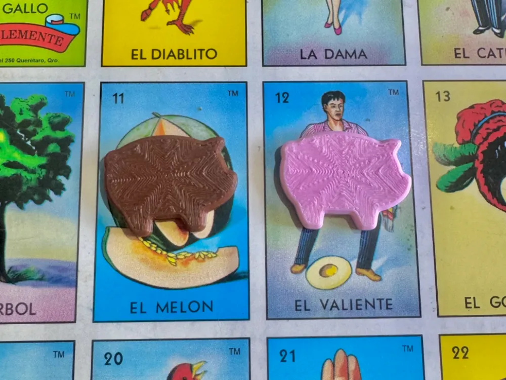 Loteria Marranito (Piggie) Token, photo 2 of 3 - Loteria Marranito (Piggie) Token Toys & Games