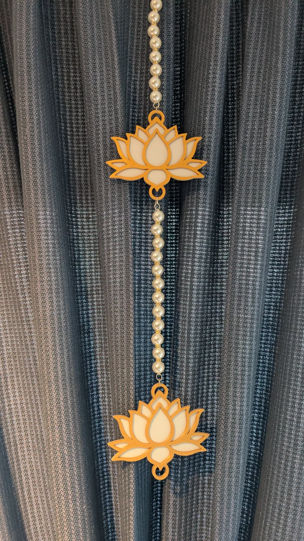 Lotus backdrop hanging, photo 3 of 4 - Lotus backdrop hanging Household