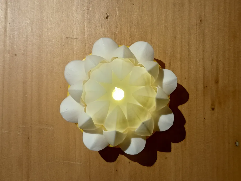 Lotus tealight fixture, photo 2 of 4 - Tealight Holders, candle
