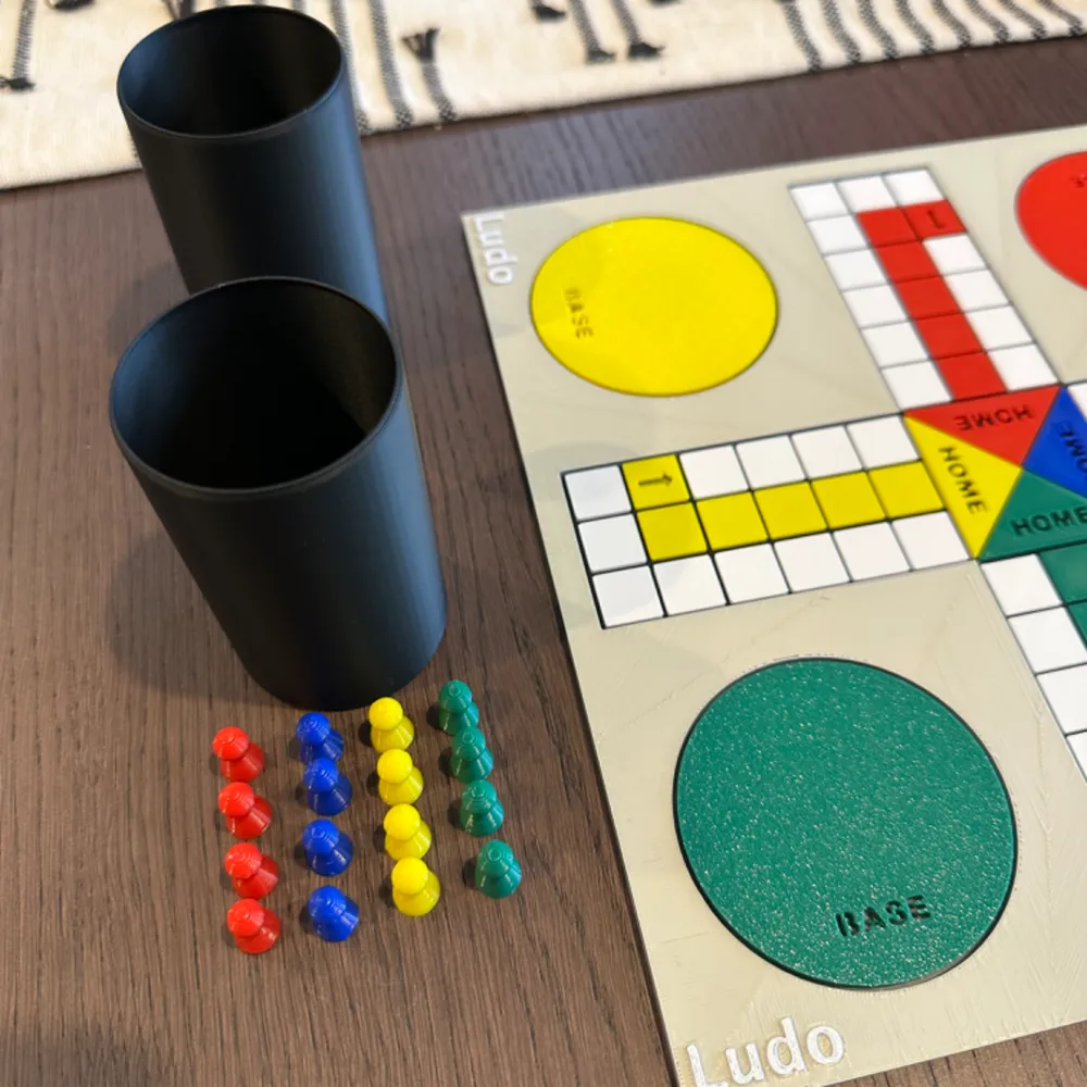 Ludo Board Game & Play, photo 3 of 4 - Classic Board Games & Game Sets, family game night