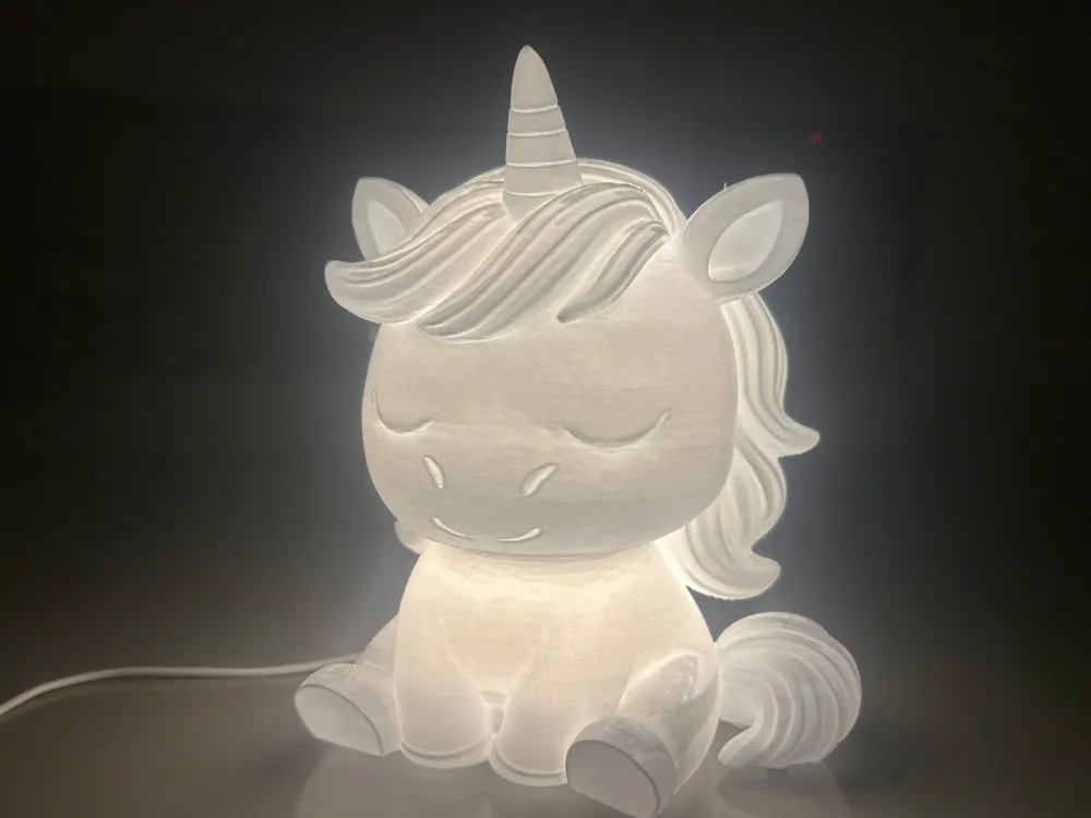 Luminous Unicorn - The keeper of dreams