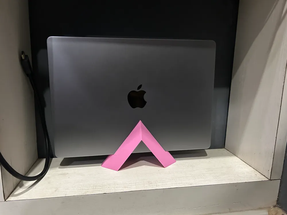 MacBook Stand, photo 4 of 4 - MacBook Stand Mobile & Device Accessories
