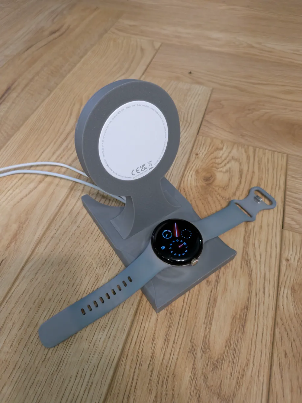 Magnetic Phone and Pixel Stand, photo 2 of 4 - Magnetic Phone and Pixel Stand Household