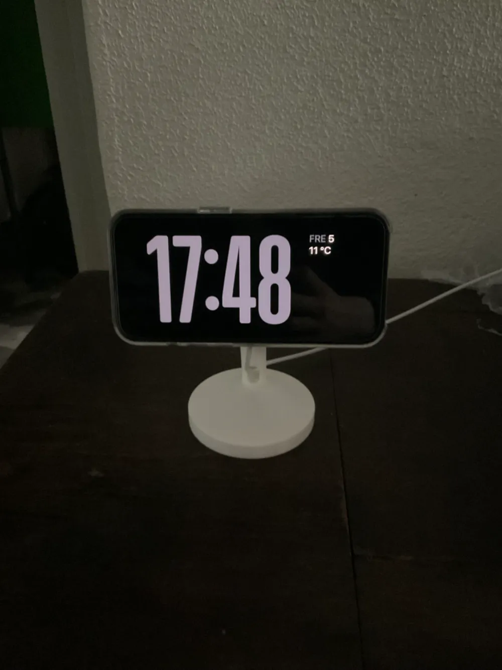 Magsafe charger stand - Gadgets, in stock in India