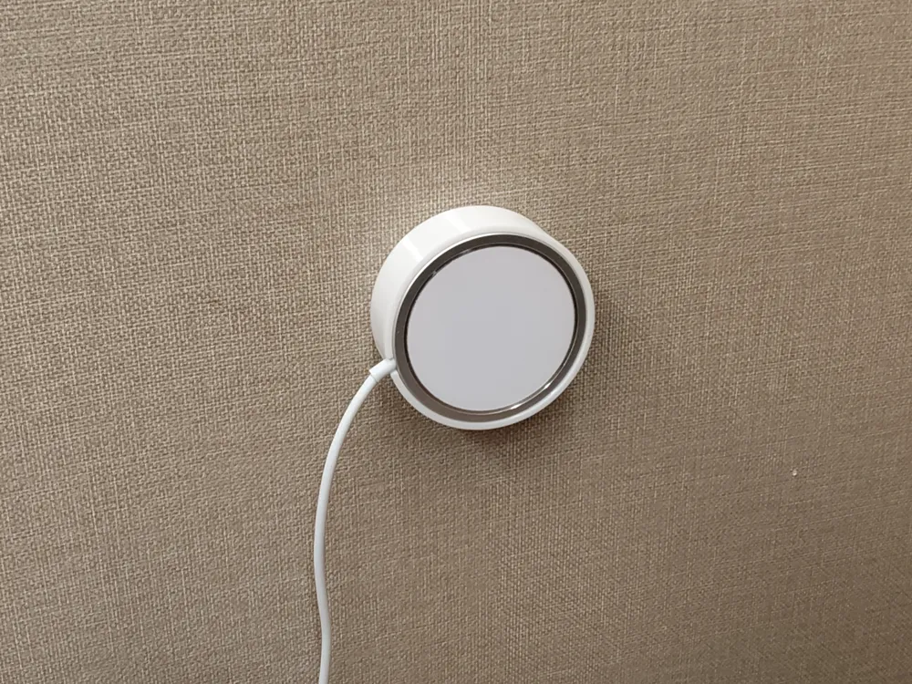 Magsafe Charger Wall Stand for iPhone, photo 4 of 4 - Magsafe Charger Wall Stand for iPhone Mobile & Device Accessories