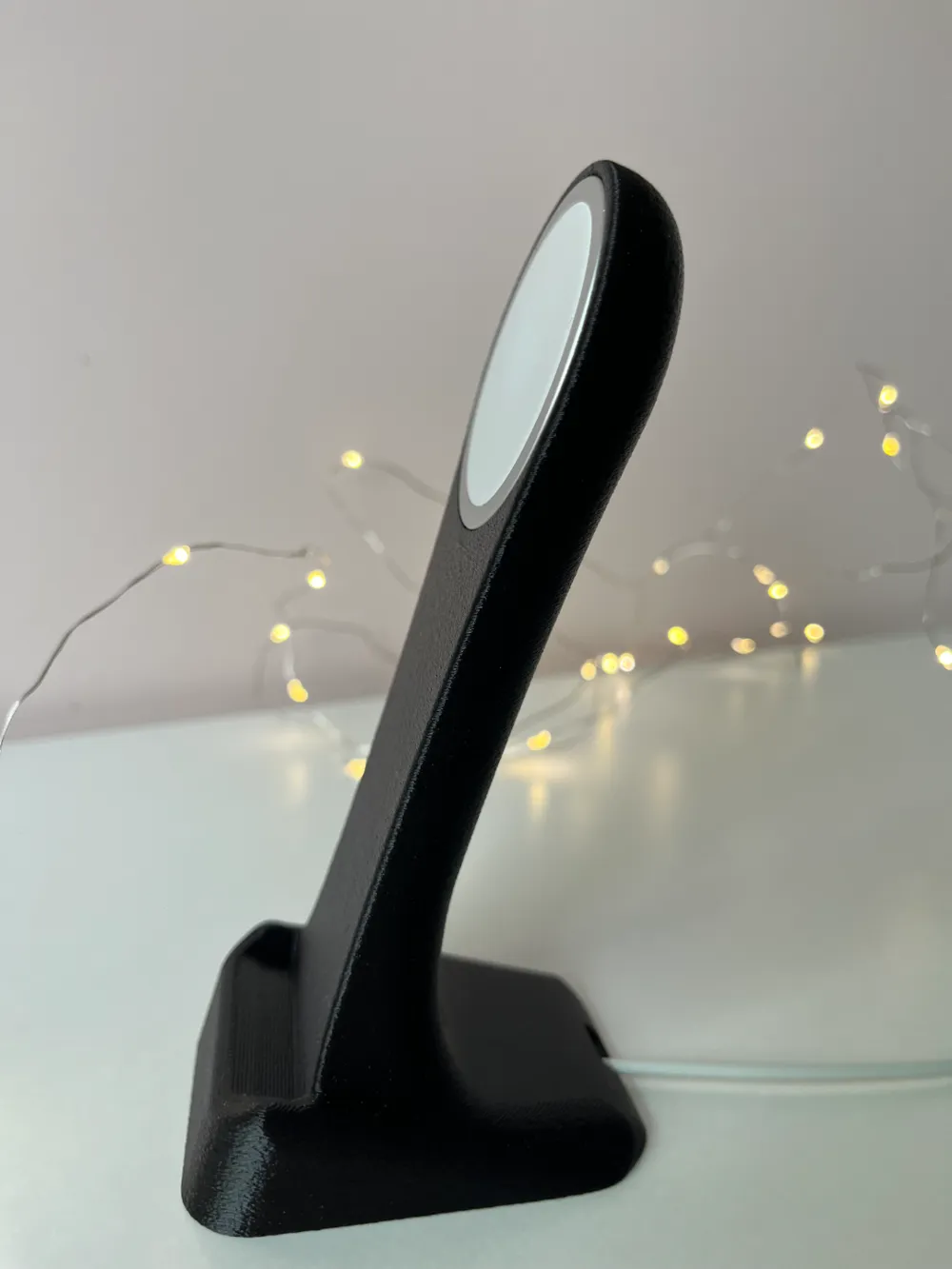 Magsafe Iphone stand, photo 3 of 4 - Magsafe Iphone stand Mobile & Device Accessories