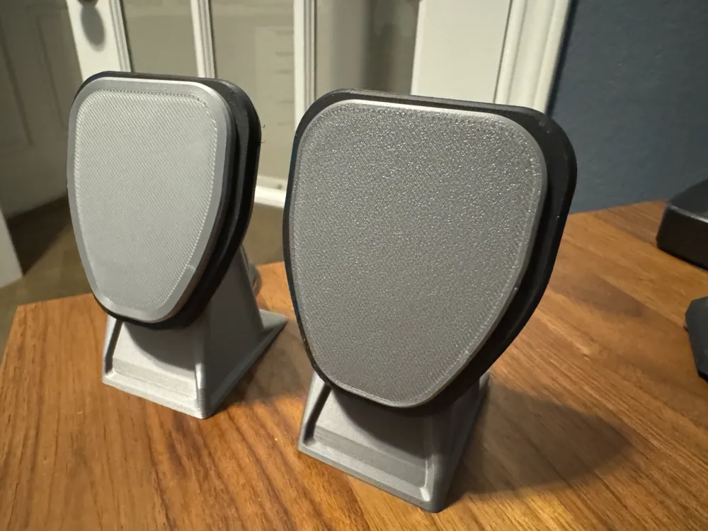 Magsafe stand (Cyber iCharger), photo 2 of 4 - Magsafe stand (Cyber iCharger) Mobile & Device Accessories