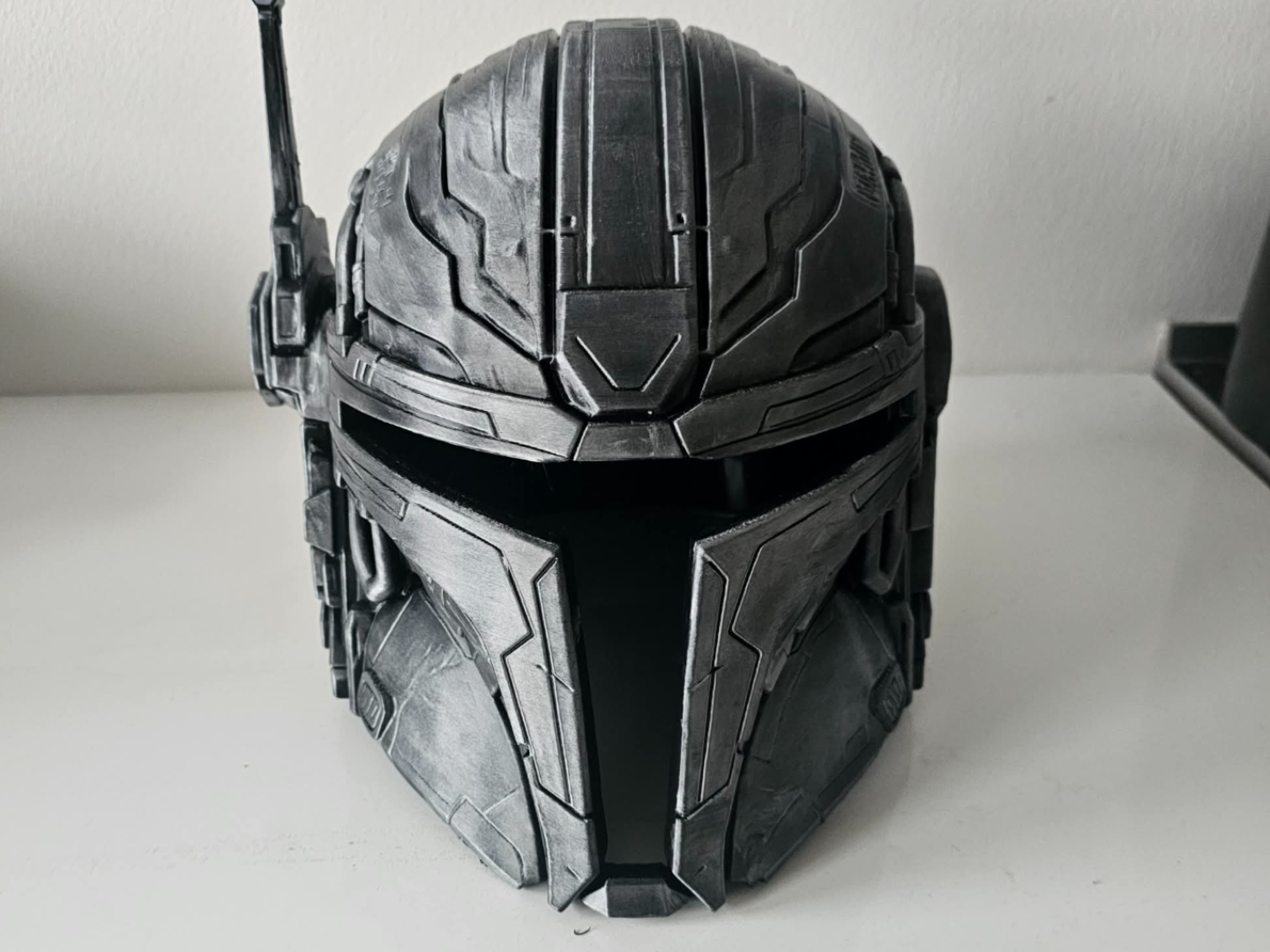 Mandalorian style helmet (cyber punk style)