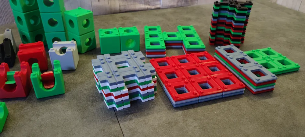 V2.0 - a brick based marbel run fun, photo 4 of 4 - V2.0 - a brick based marbel run fun Toys, Games & Hobbies