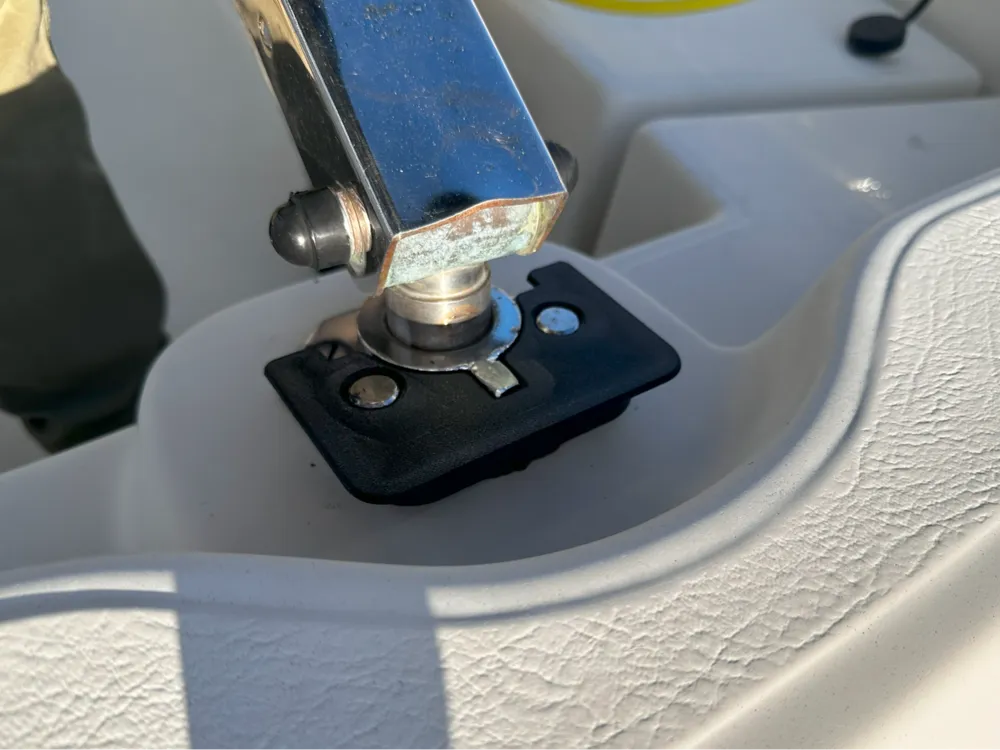 Maxi Fenix Tiller Lock