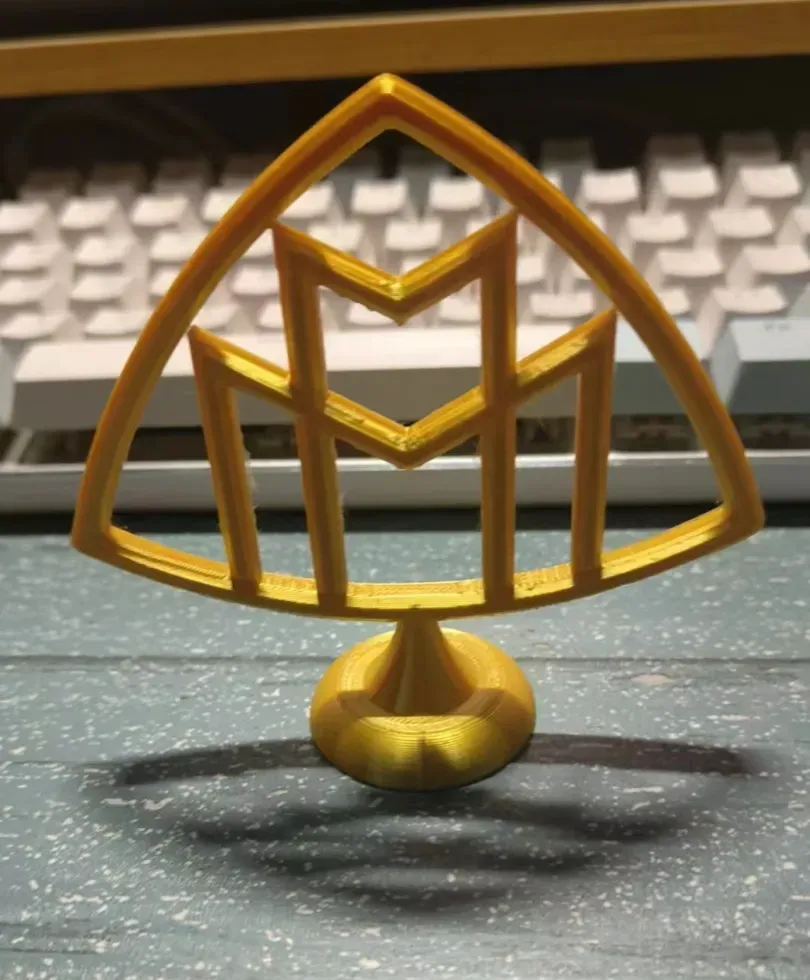 Mercedes-Maybach Standing Badge, another view - Car Badges & Emblems, desktop