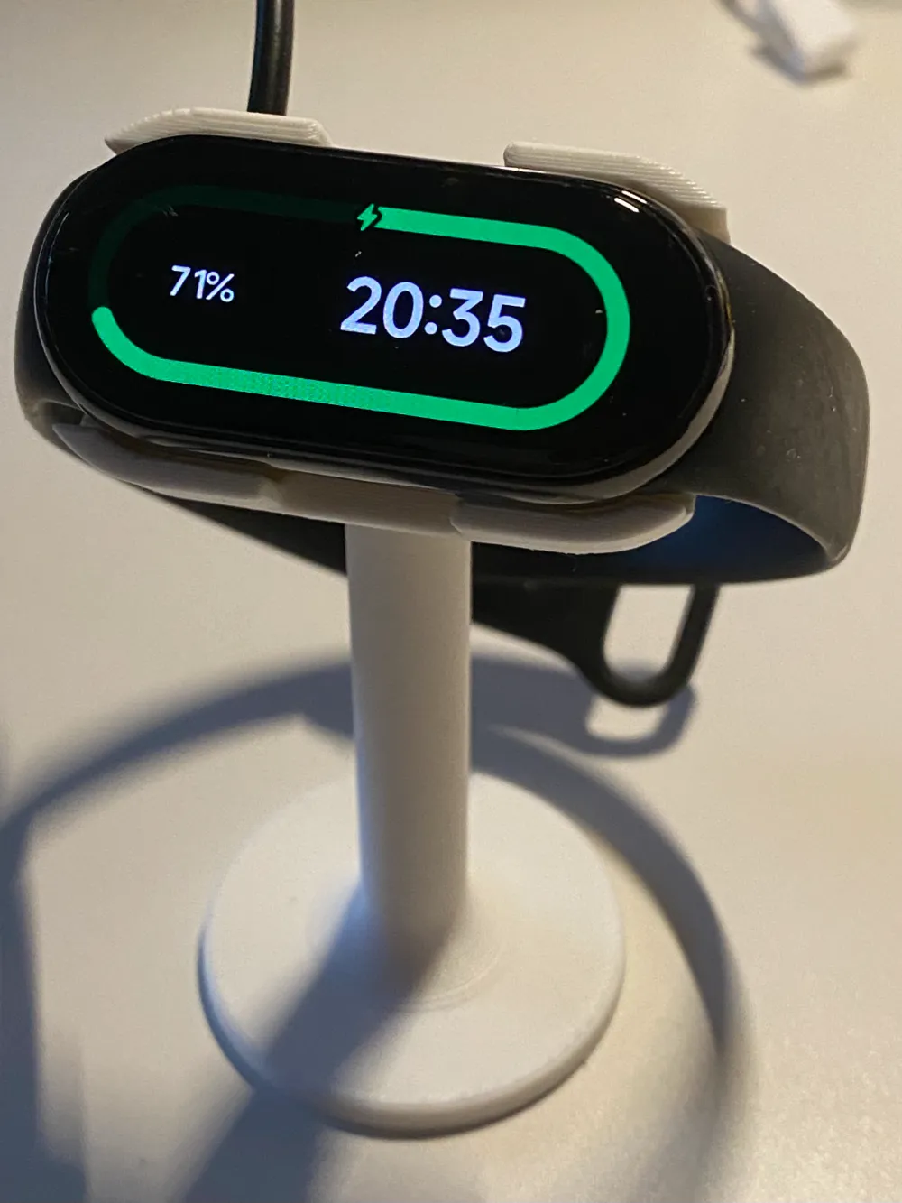 mi band 8 holder 小米手环8 充电支架, photo 2 of 4 - mi band 8 holder 小米手环8 充电支架 Hobby & DIY