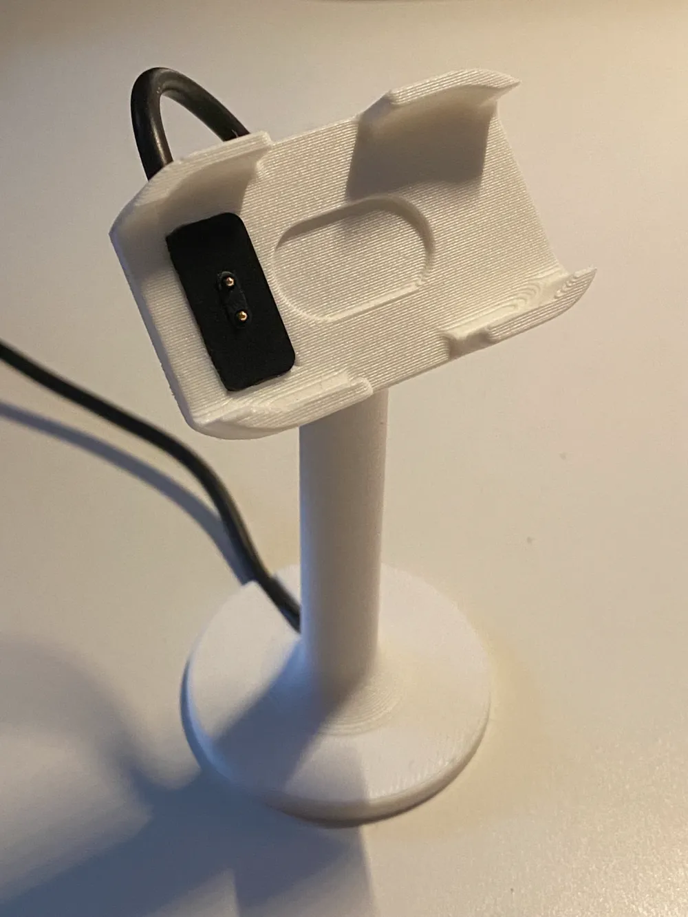 mi band 8 holder 小米手环8 充电支架, photo 3 of 4 - mi band 8 holder 小米手环8 充电支架 Hobby & DIY