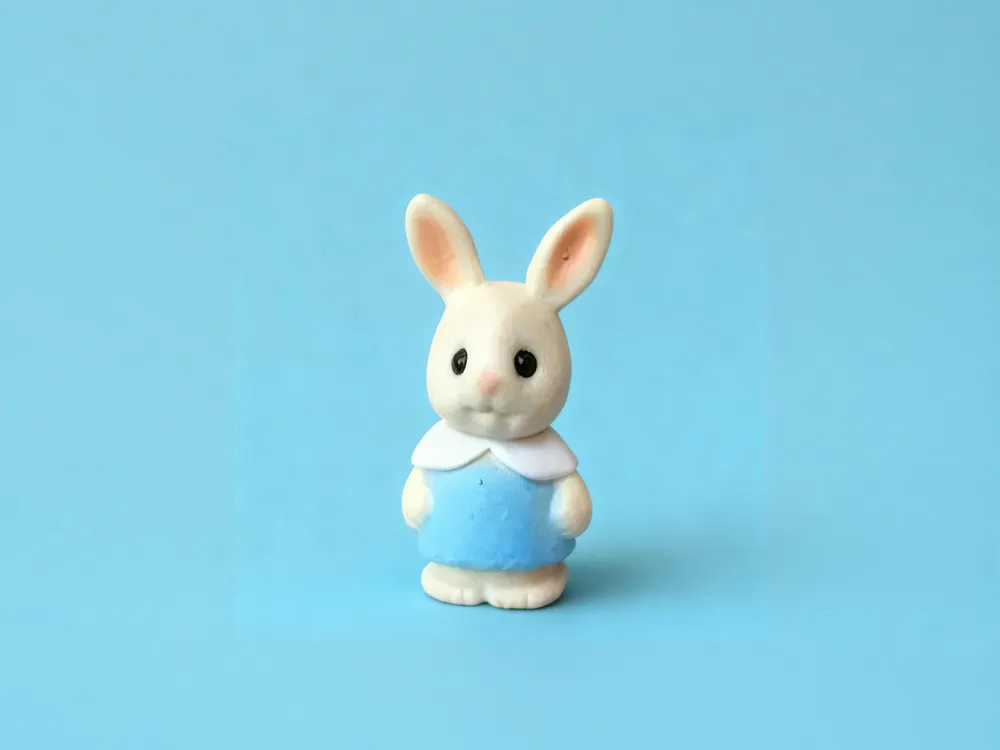 Milk Bunny-Sylvania Family Series Ornaments Cute Rabbit Doll Girls Coloring Toy