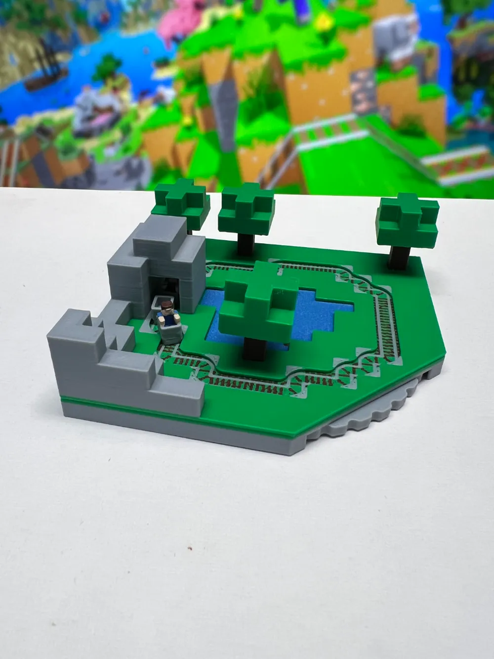 Minecraft Diorama, Moving Minecarts & Boat, photo 4 of 4 - Dioramas & Scenes, tree