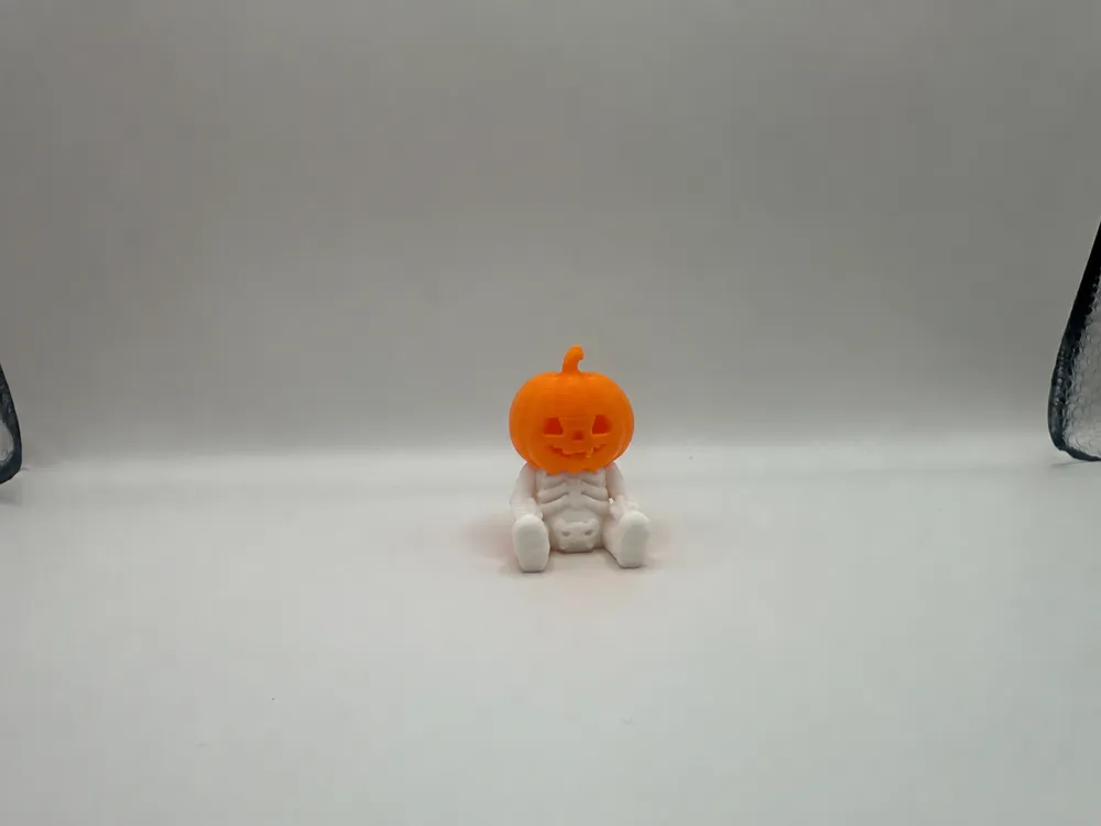 Mini Pumpkin Skieletor | Cute Halloween Decor, photo 4 of 4 - Mini Pumpkin Skieletor | Cute Halloween Decor Miniatures