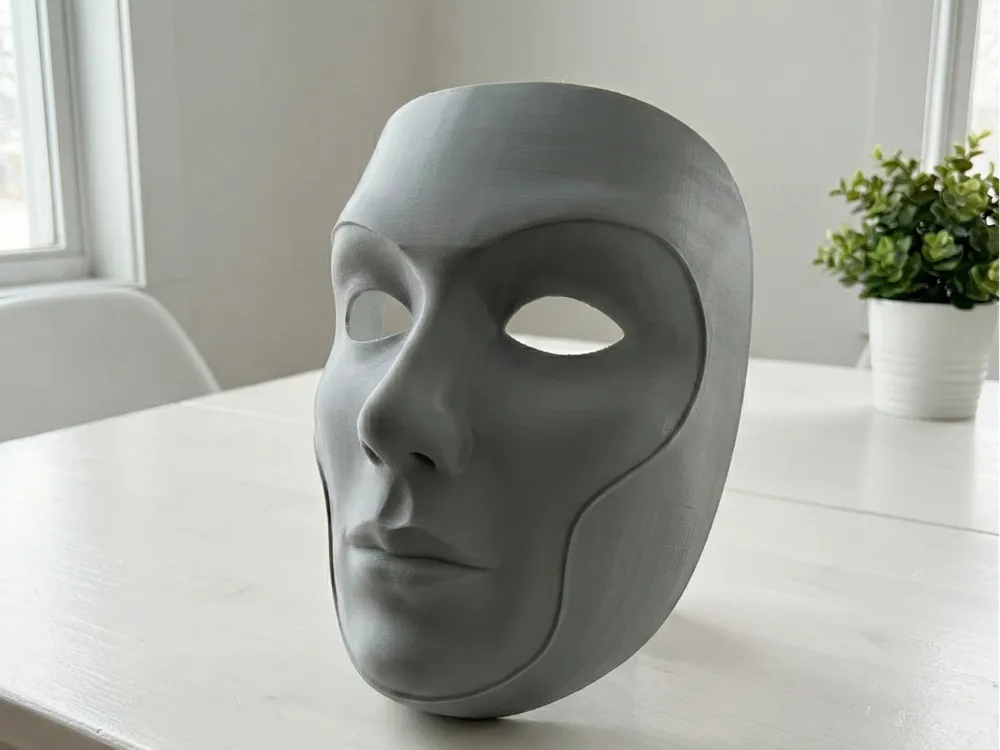 Minimalist Contour Face Mask - Cosplay & Decor
