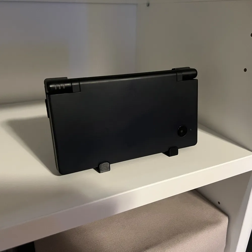 Minimalist Display Stand for Nintendo DSi NDSi - Figure Display Stands & Bases, in stock