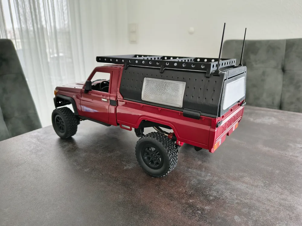 MN82 Toyota Landcruiser cargo area hood + roof rack