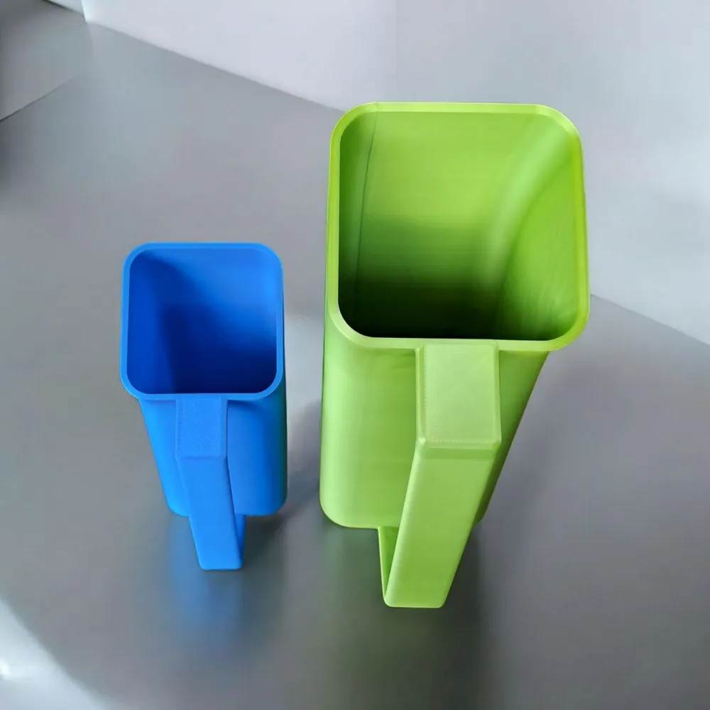 Modern Curved Pet Food Scoop, photo 4 of 4 - Modern Curved Pet Food Scoop Pets