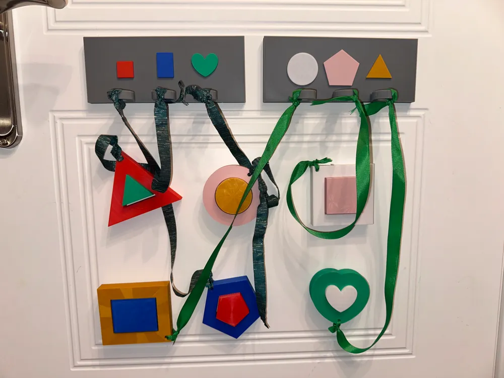 Montessori manipulation board, photo 2 of 4 - Montessori manipulation board Kids & Baby