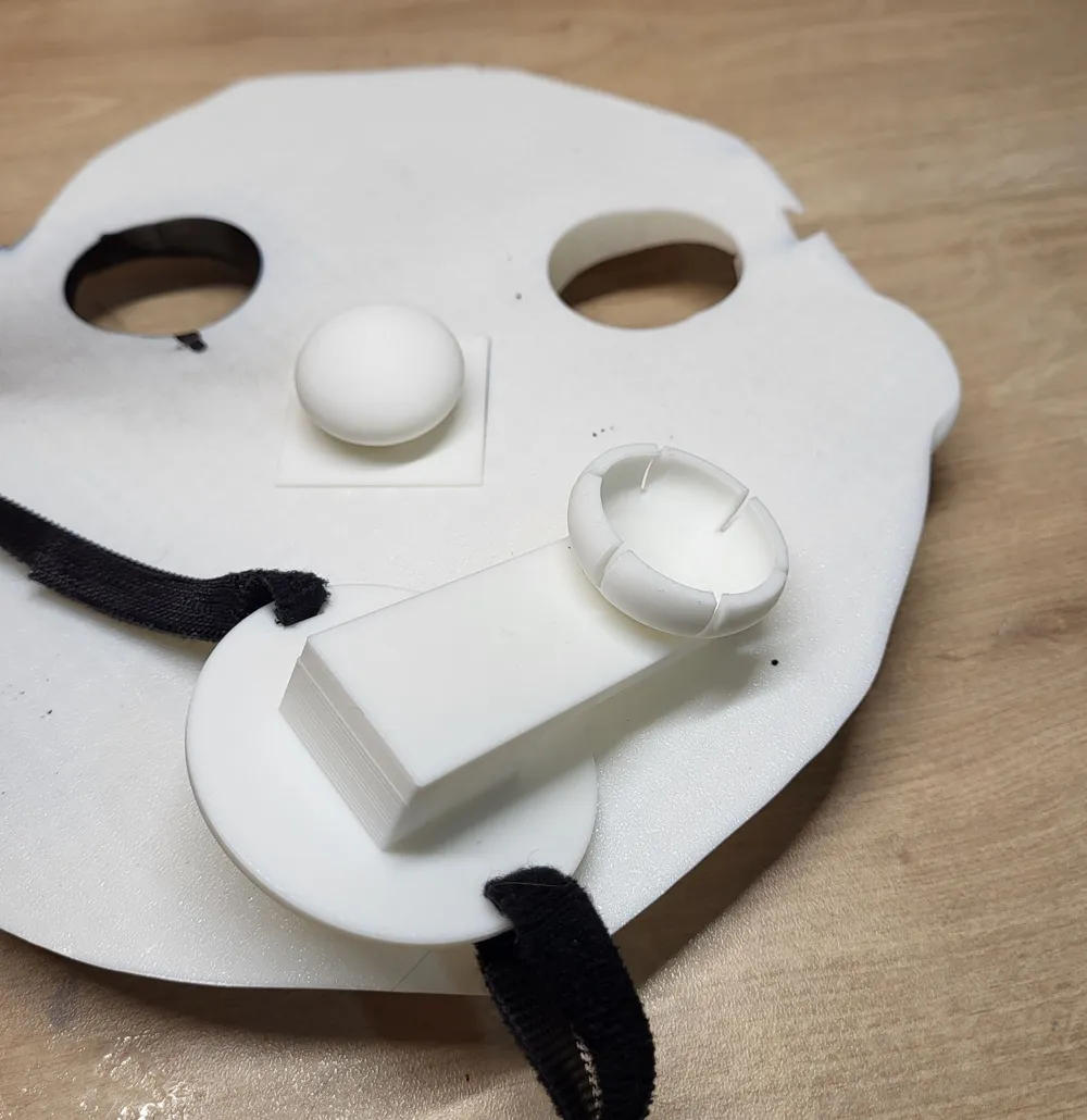 Moondrop Spinning Mask - FNAF Security Breach, photo 3 of 4 - Moondrop Spinning Mask - FNAF Security Breach Props & Cosplay