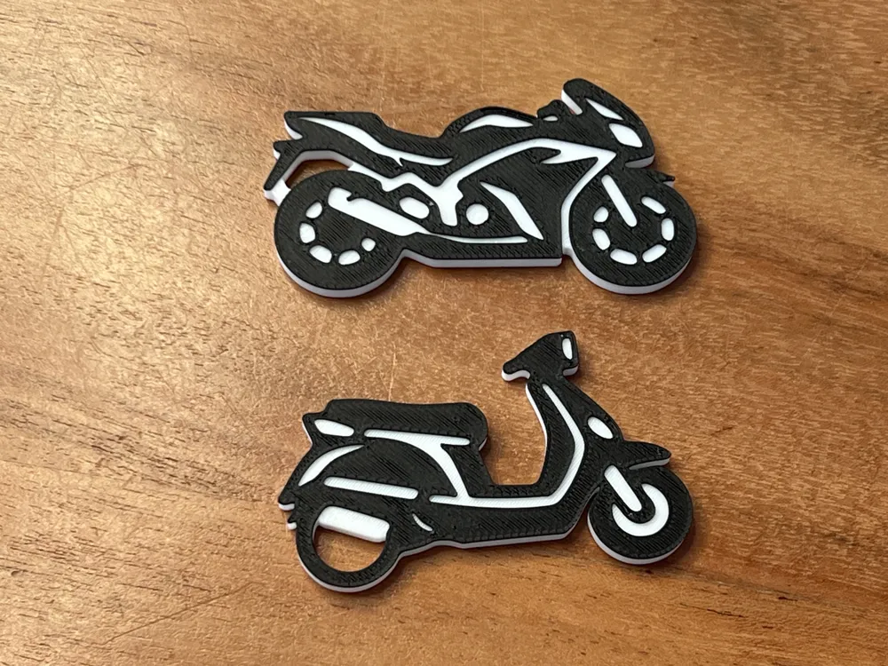 Motorcycle and scooter keychain, keyring, photo 3 of 4 - Motorcycle and scooter keychain, keyring Art