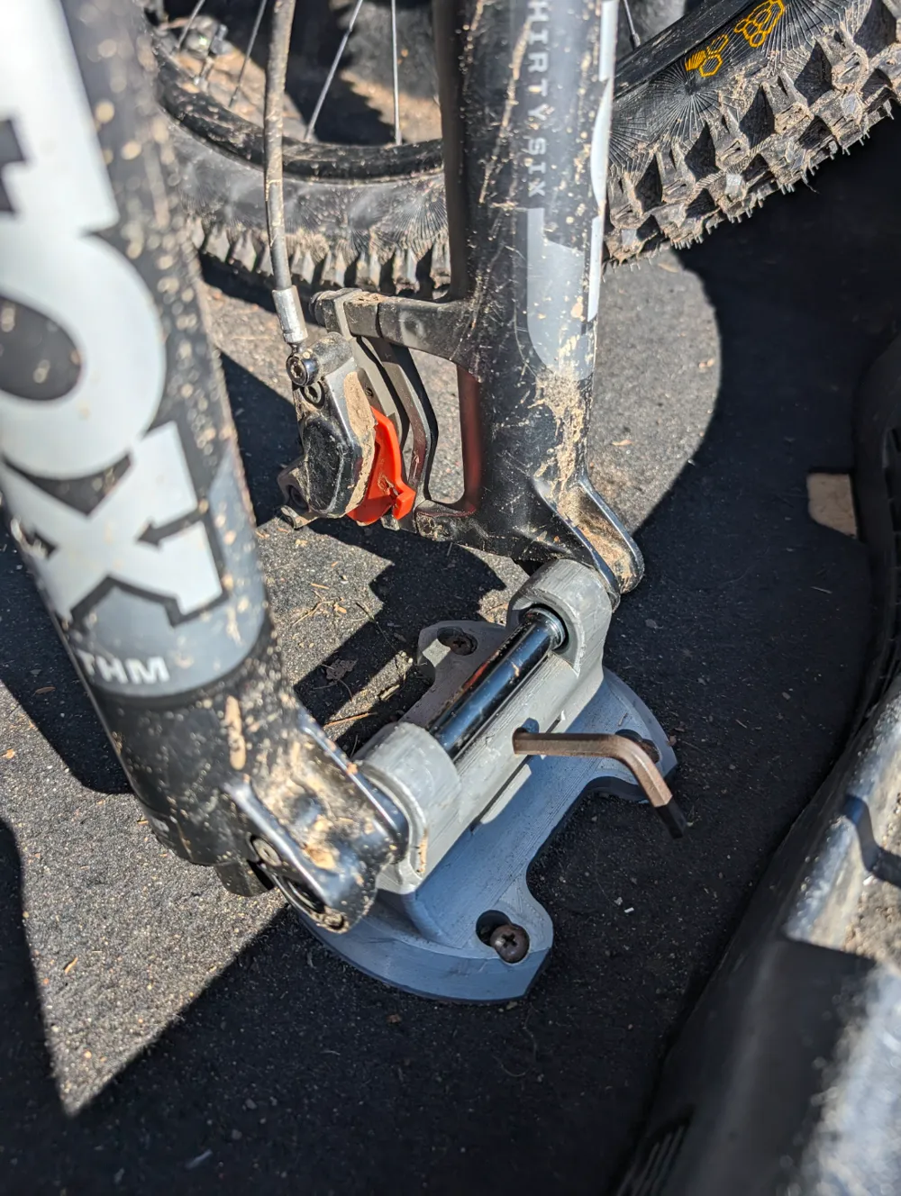 Mountain Bike Fork Mount, photo 4 of 4 - Mountain Bike Fork Mount Hobby & DIY