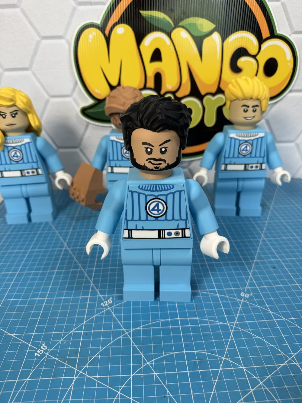 Mr Fantastic - Big Brick Minifigure 500% Four, photo 2 of 4 - Mr Fantastic - Big Brick Minifigure 500% Four Toys, Games & Hobbies