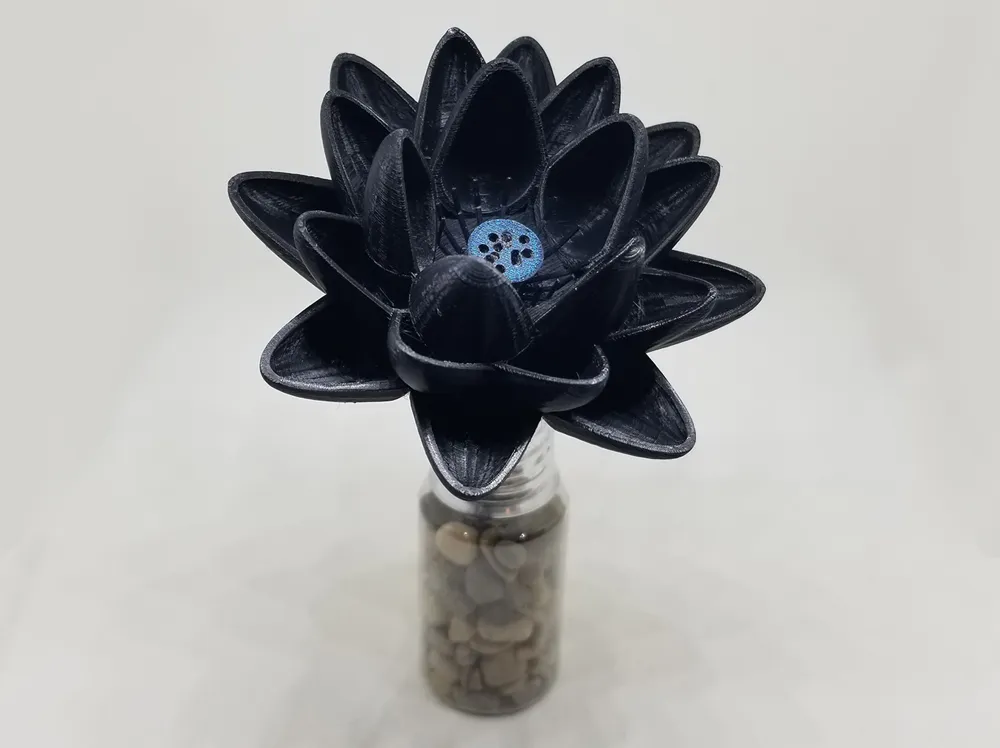 MTG Black Lotus Flower Display Piece - Magic The Gathering Desk Toy, photo 2 of 4 - Desk Toys, mtgaccessories
