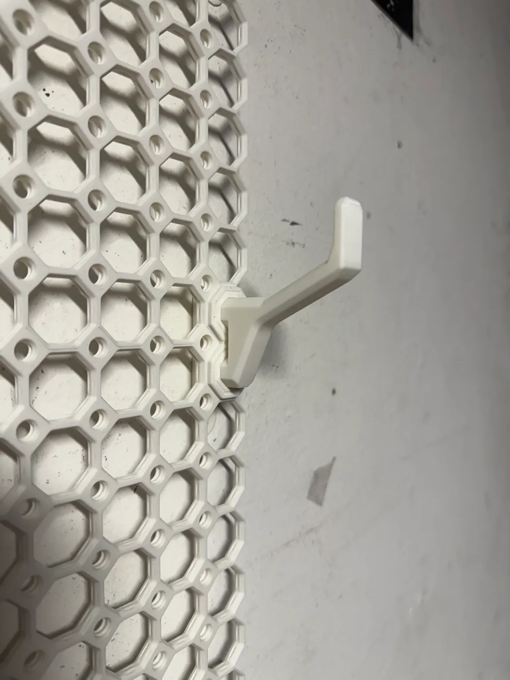 Multiboard Helmet Hook, photo 4 of 4 - Multiboard Helmet Hook Hobby & DIY