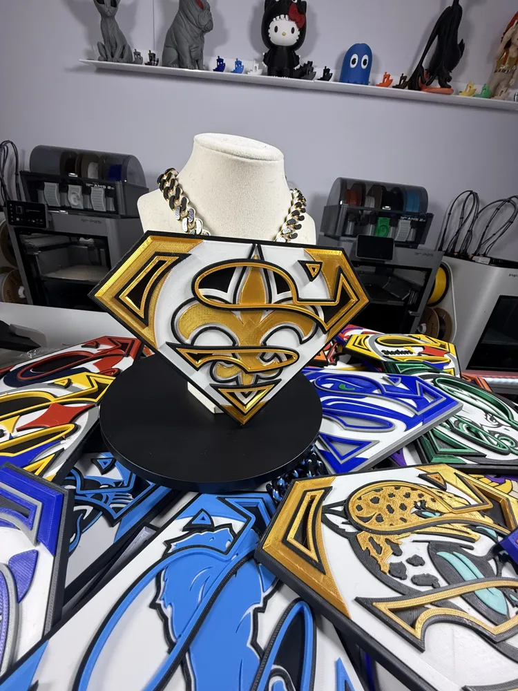 New Orleans Saints Superman Hype Chain Pendant, photo 4 of 4 - New Orleans Saints Superman Hype Chain Pendant Hobby & DIY