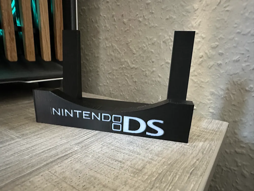 Nintendo DS stand, photo 2 of 3 - Nintendo DS stand Toys & Games